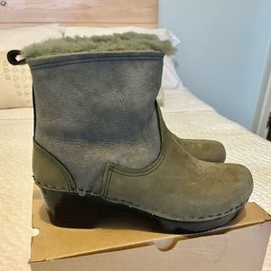 NIB No.6 5" Pull On Shearling Clog Boot on Mid Heel in Maple gray suede, size 39